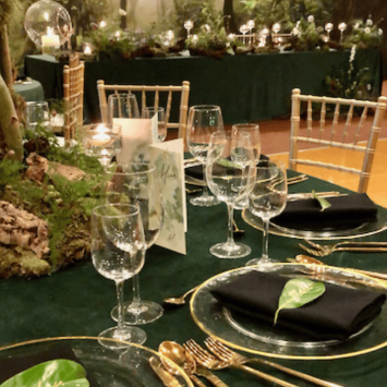 Round velvet tablecloth - emerald