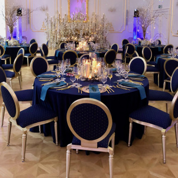 Round velvet tablecloth - dark blue