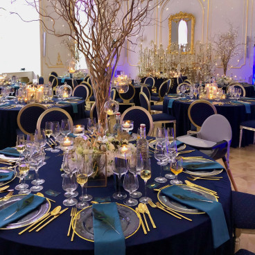 Round velvet tablecloth - dark blue