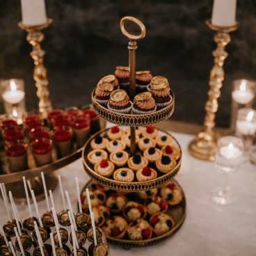 Antique gold 3-tiered stand