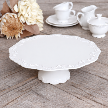 Porcelain cake stand
