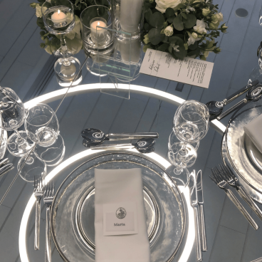 Club plate with silver rim - smooth