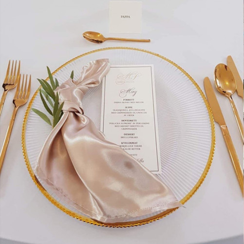 Klubový tanier so zlatým lemom - vrúbkovaný