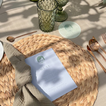 Natural table setting