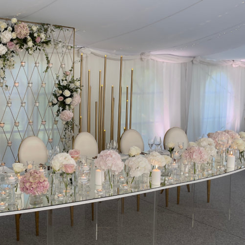 Mirror for an elliptical table